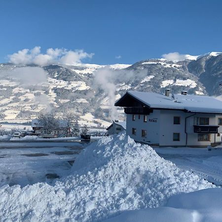 Appartement Hollaus Fügen Dış mekan fotoğraf